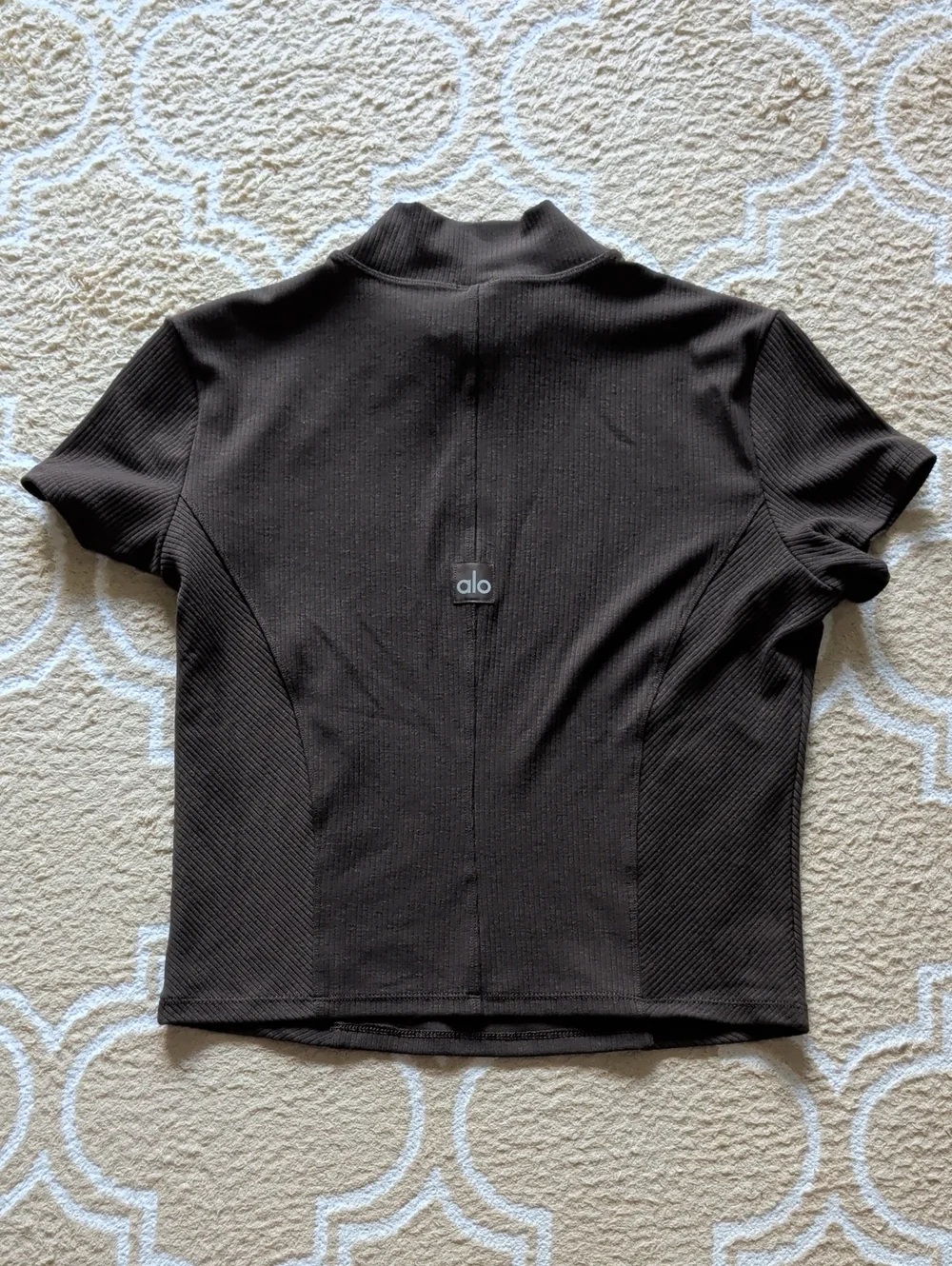 ALO Wellness Rib Mock Neck Polished Short Sleeve Espresso NWT